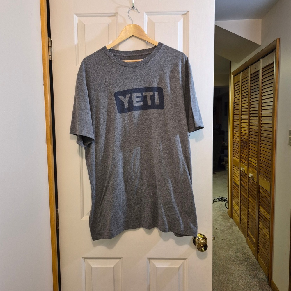 YETI Mens Logo‎ Graphic T-Shirt Heather Gray Short Sleeve XXL Regular Fit